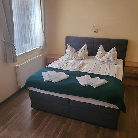 Pension Kuehnauer Hof Dessau-Rosslau Exteriér fotografie